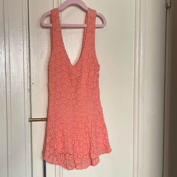 Salmon colored double layered Peplum Tank Top, XS - Picture 2 of 3